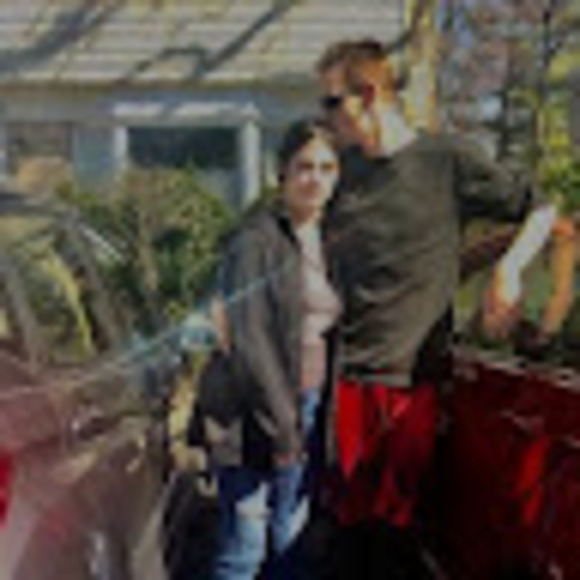 Meet your Posher, Amanda - Picture 1 of 1